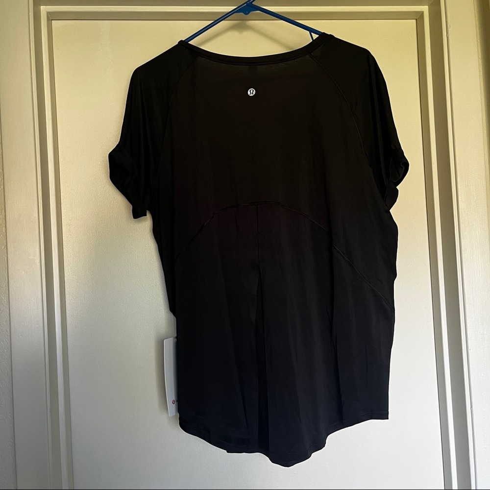 Lululemon Open tie back Black top Nwt